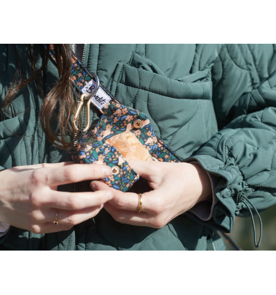 Accessoires de promenade pour chiens - Pochette sac à crottes FLOWER PAWER French Bandit - 3